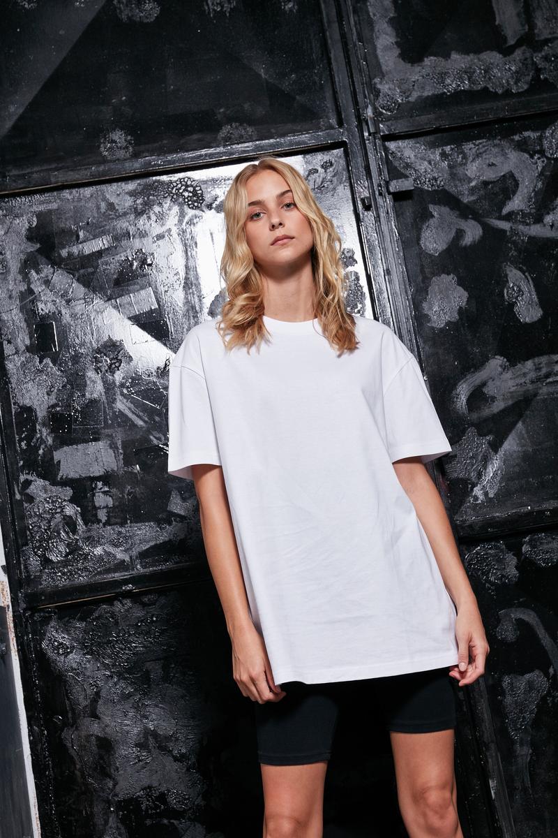 Women's oversized boyfriend tee