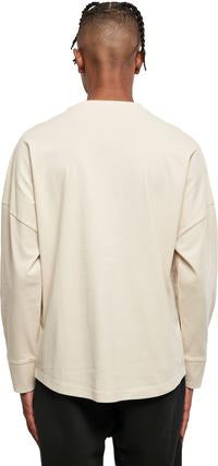 Oversize cut on sleeve long sleeve